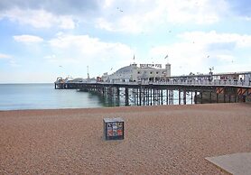 Beside the Seaside Apartment - Sleeps 2 to 4 Guests - Fast Wifi