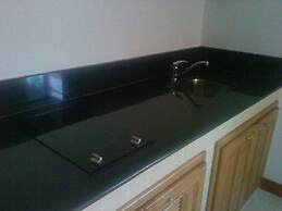 Lovely House Near Chalong Pier With Access to Large Swimming Pool Shop