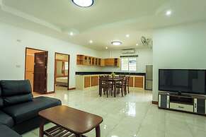 Lovely House With Access to Large Swimming Pool and Near Chalong Pier