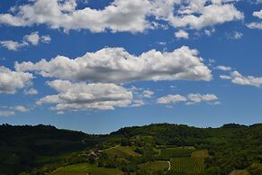 Ca der Forn the Bread Oven House in Cascina Bricchetto Langhe - Italy