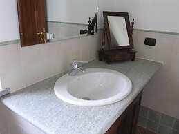 Ca der Forn the Bread Oven House in Cascina Bricchetto Langhe - Italy