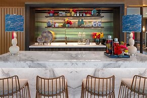 Romantic Bedroom With Mountain View Near Central