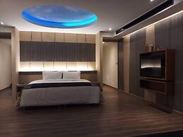 Luxury Amazing Jacuzzi Suite