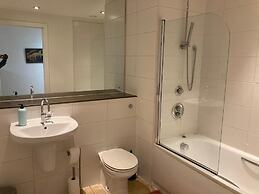 Zenith City Centre Apartment - Stay Longer and Save