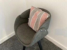 Zenith City Centre Apartment - Stay Longer and Save