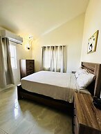 Escape to Paradise Brand New Bungalow With Ocean View in Discovery Bay