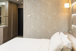 Central Park Resident