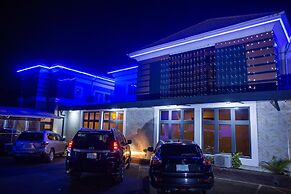Lion Luxury Suites