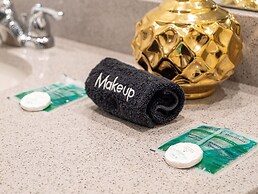 Elegant 9-bedroom Villa Close To Disney! 9 Villa by RedAwning