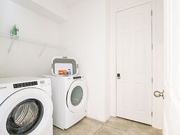 Elegant 9-bedroom Villa Close To Disney! 9 Villa by RedAwning