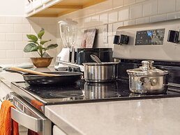 Elegant 9-bedroom Villa Close To Disney! 9 Villa by RedAwning