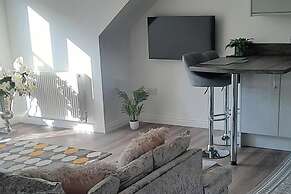 Cozy Lanarkshire Apartment With a View