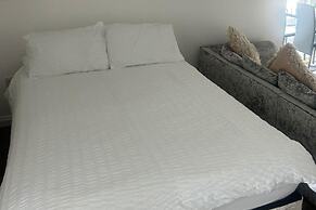 Cozy Lanarkshire Apartment With a View