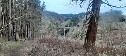 Cozy Lanarkshire Apartment With a View
