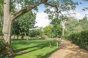 Toppesfield Hall Luxury Cottage With Hot Tub