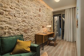 Dimitra Central Apts