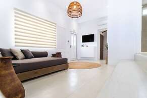 Wave an Idyllic Seafront Suite