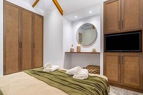 Wave an Idyllic Seafront Suite