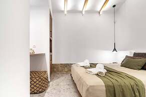 Wave an Idyllic Seafront Suite