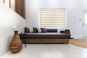 Wave an Idyllic Seafront Suite