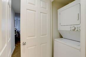 Amazing 1 Bedroom Condo Ballston