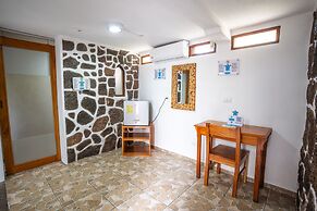 Maidith Galapagos Inn