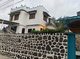 Maidith Galapagos Inn