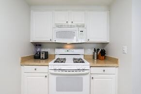 Cozy 2 Bedroom Condo Ballston