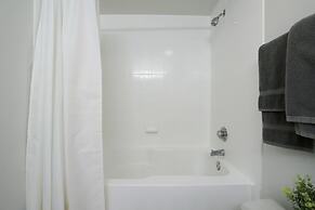 Cozy 2 Bedroom Condo Ballston