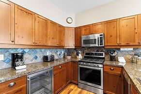 Settler's Creek #6563 by Summit County Mountain Retreats