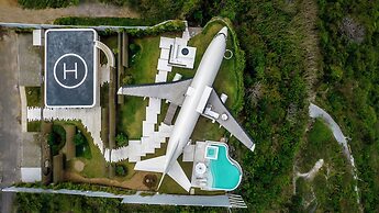Private Jet Villa