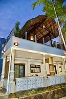 Sea Splash & La Petite Maison