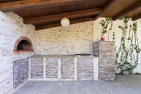 2439 Villa Maresole by Barbarhouse