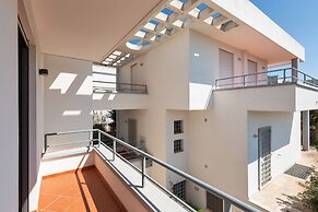 2286 Casa Robi by Barbarhouse