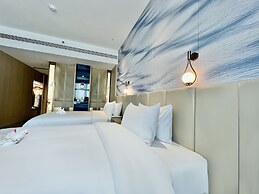 White Swan VYV Hotel