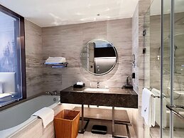 White Swan VYV Hotel