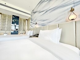 White Swan VYV Hotel
