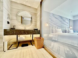 White Swan VYV Hotel