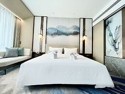 White Swan VYV Hotel