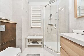 Studio Wrocław Gwiaździsta by Renters