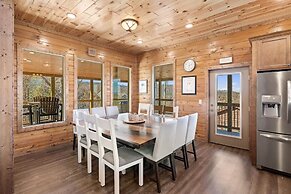 Smokey Treats 5 Bedroom Cabin by RedAwning