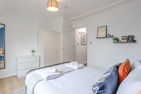 Central 3 Bedroom House With Garden