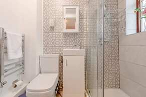 Central 3 Bedroom House With Garden