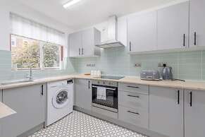 Central 3 Bedroom House With Garden