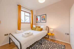 Central 3 Bedroom House With Garden