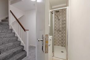 Central 3 Bedroom House With Garden