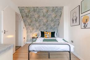 Central 3 Bedroom House With Garden