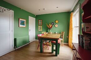 Central Belfast Apartments: Unique Retreat in the East