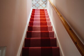 Central Belfast Apartments: Unique Retreat in the East