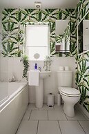 Central Belfast Apartments: Unique Retreat in the East